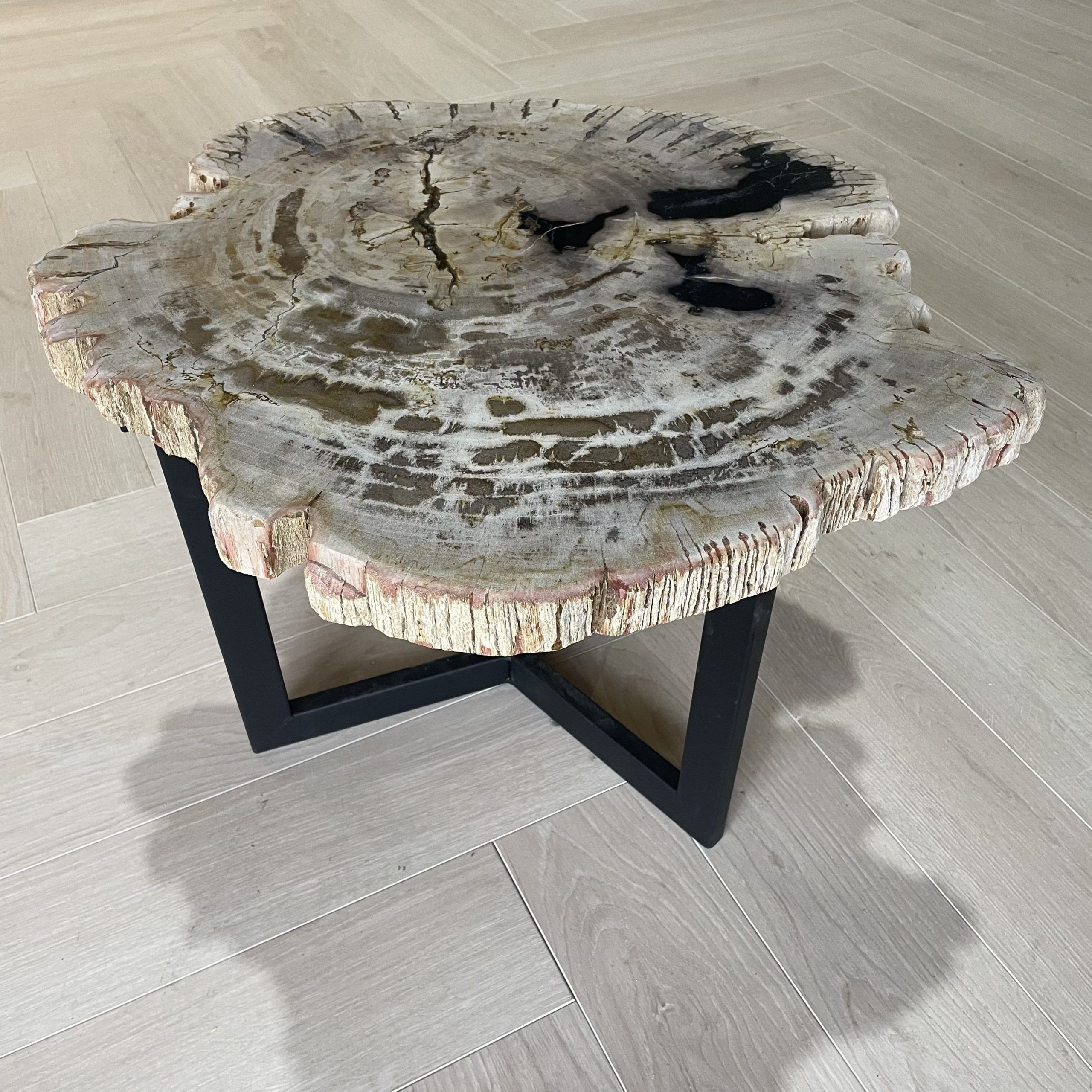 salontafel versteend hout